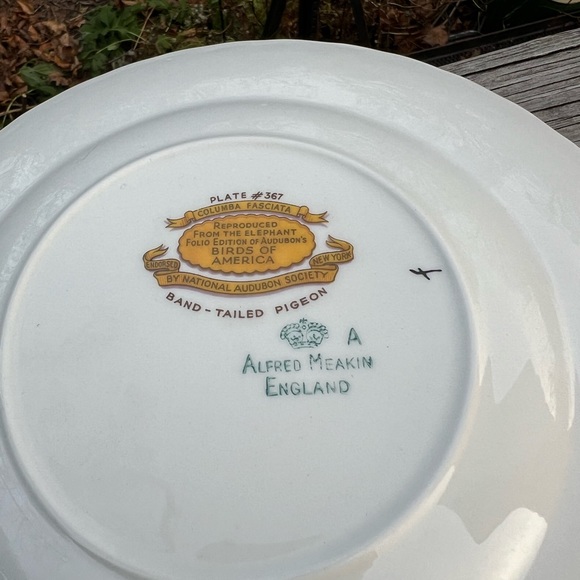 Meakin Band-Tailed Pigeon #367 and  # 168 Fork-Tailed Flycatcher 8.75” Plate Set - Picture 11 of 13